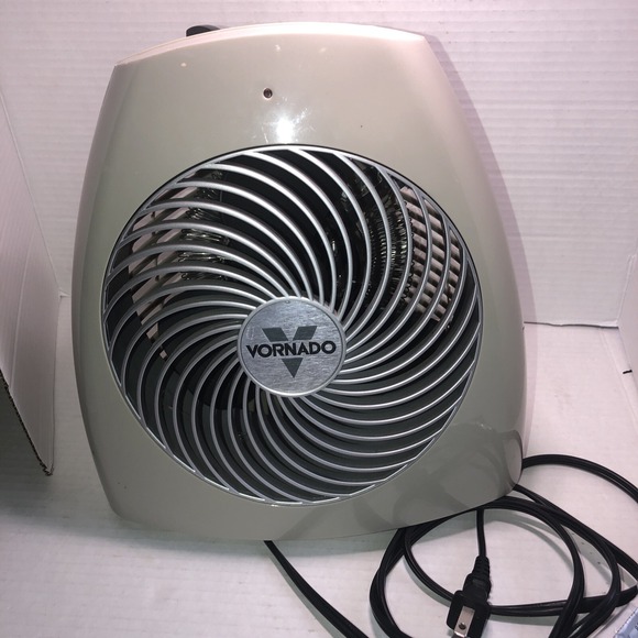 Vornado MVH Space Heater 3 Heat Settings‎ Adjustable Thermostat - Picture 1 of 13
